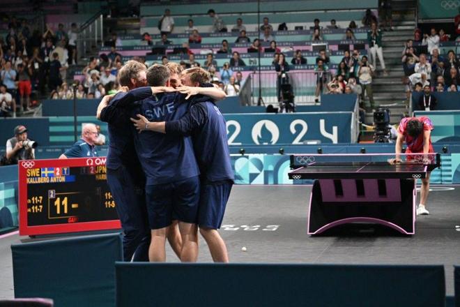 互不相让的 互不相让的