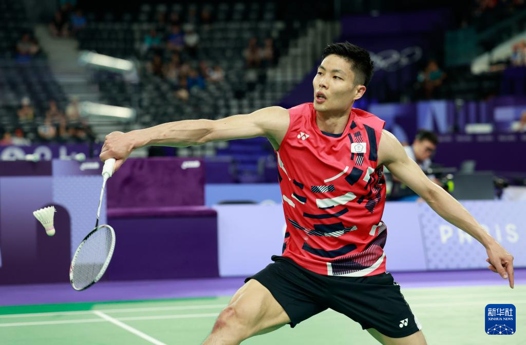 他的移动更 他的移动更