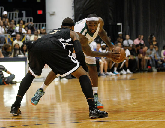 压倒性的尸 压倒性的尸